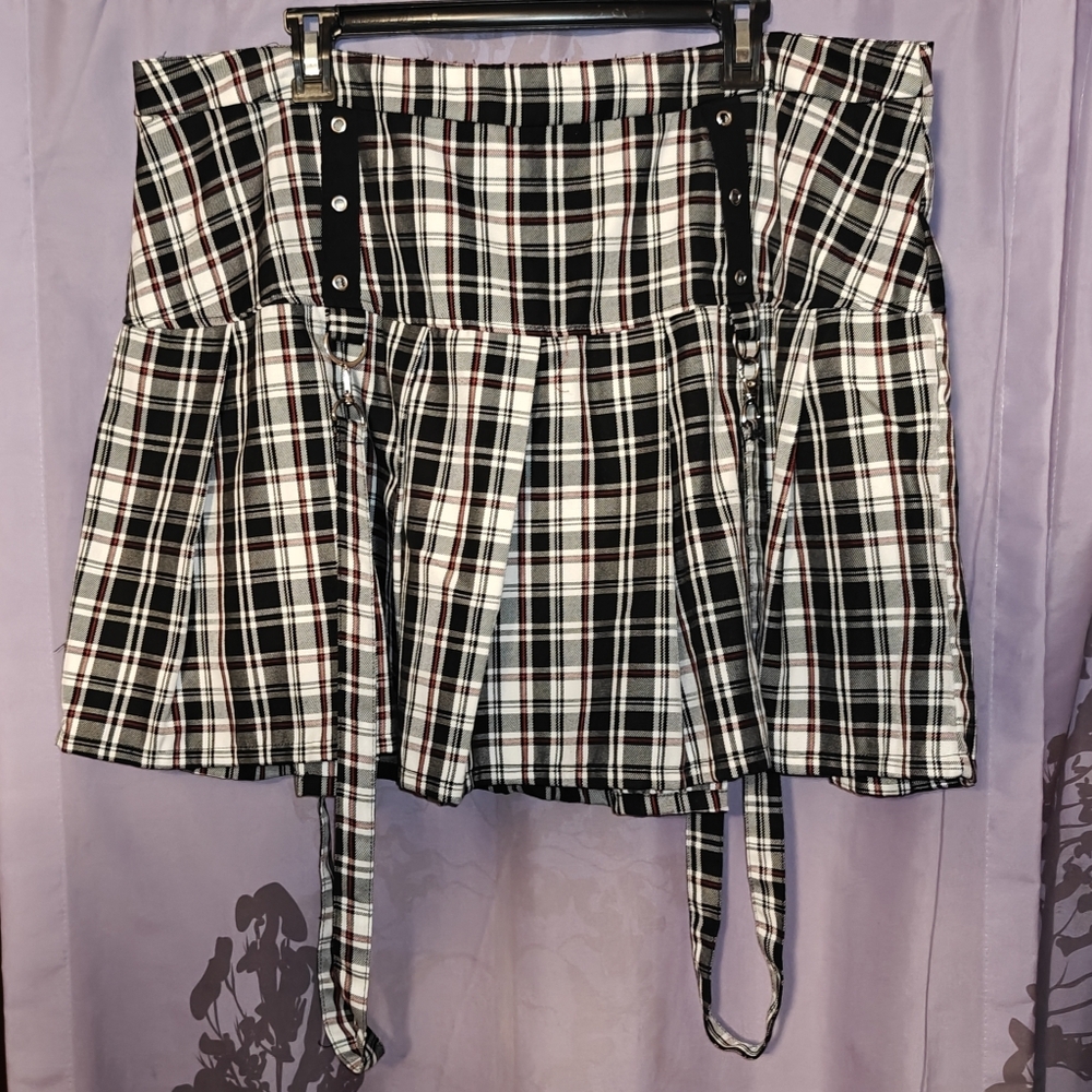 Hot Topic Black White & Red Plaid Grommet Suspender Skirt